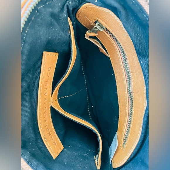 Wanderers Leather Crossbody Wristlet Clutch Tan Brass Hardware Great Pockets EUC - Picture 10 of 15